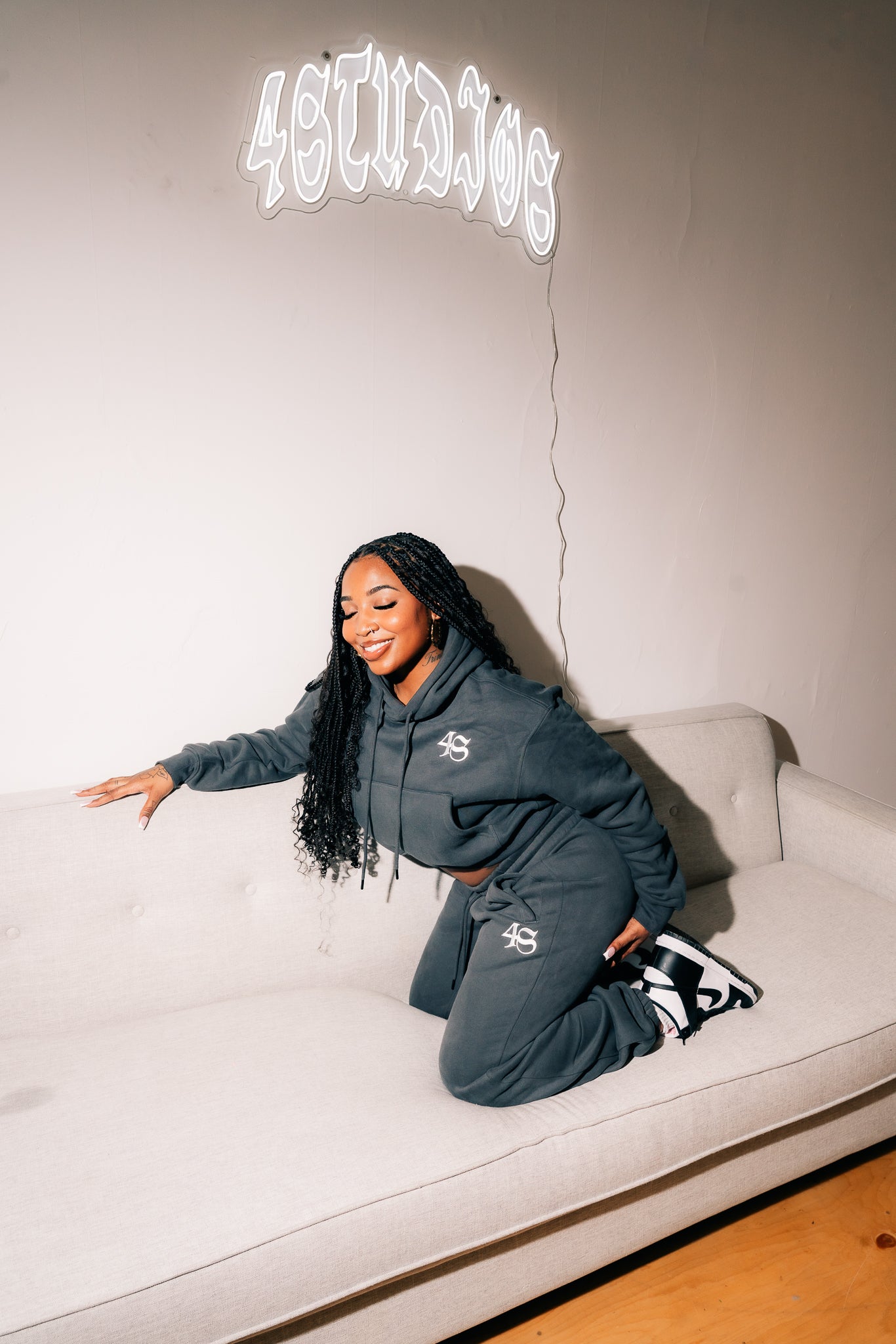 4Studios Wmns Logo Sweatpants - Charcoal Grey